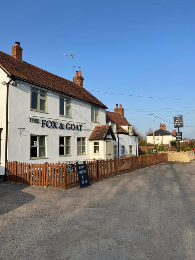 Fox And Goat Hotel Waterstock Exterior foto